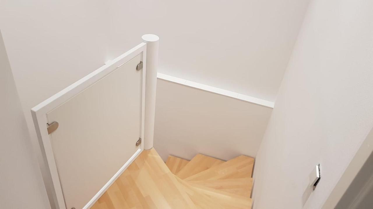 Ferienwohnung Mit Jacuzzi Naehe Flughafen Koeln Bonn Тройсдорф Екстер'єр фото