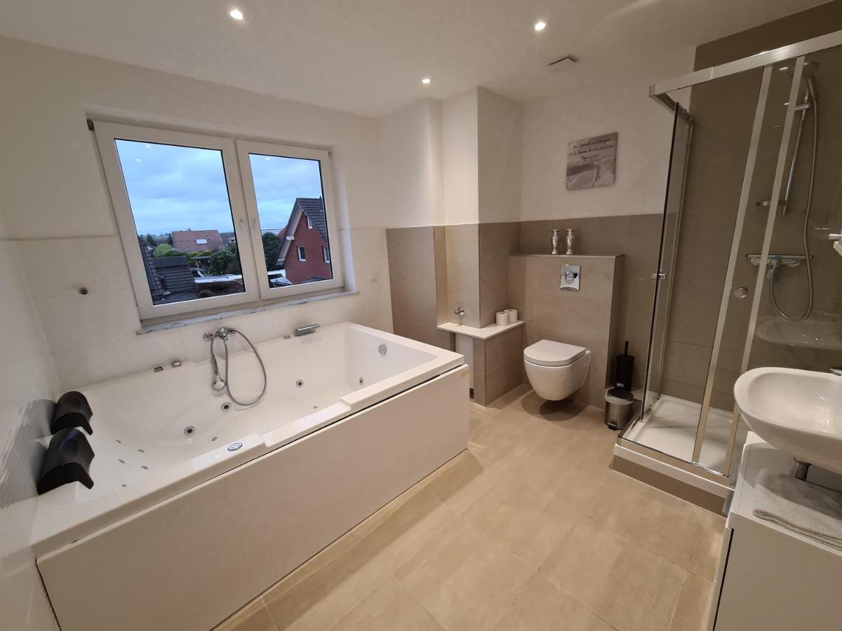 Ferienwohnung Mit Jacuzzi Naehe Flughafen Koeln Bonn Тройсдорф Екстер'єр фото
